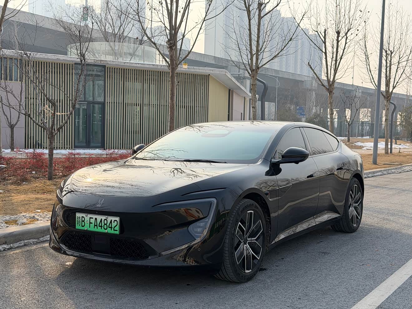 Avatr 12 2024 car image 