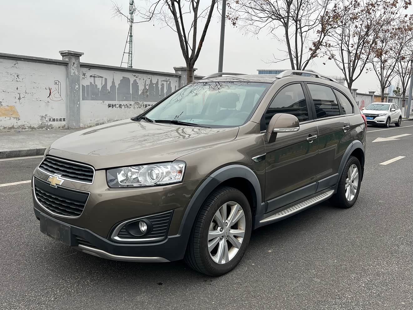 Chevrolet Captiva 2017 car image 
