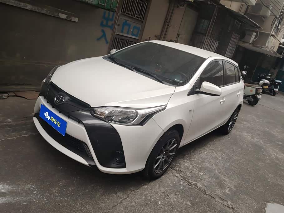 Toyota Yaris L Zhixiang 2022 Toyota Yaris L Zhixiang 2022 صورة سيارة