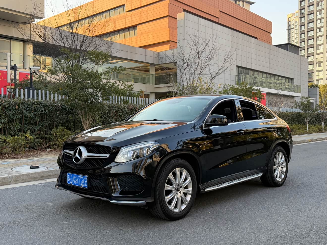 Mercedes-Benz GLE Coupe 2017 car image 