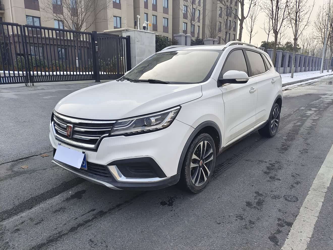 Roewe RX3 2019 car image 