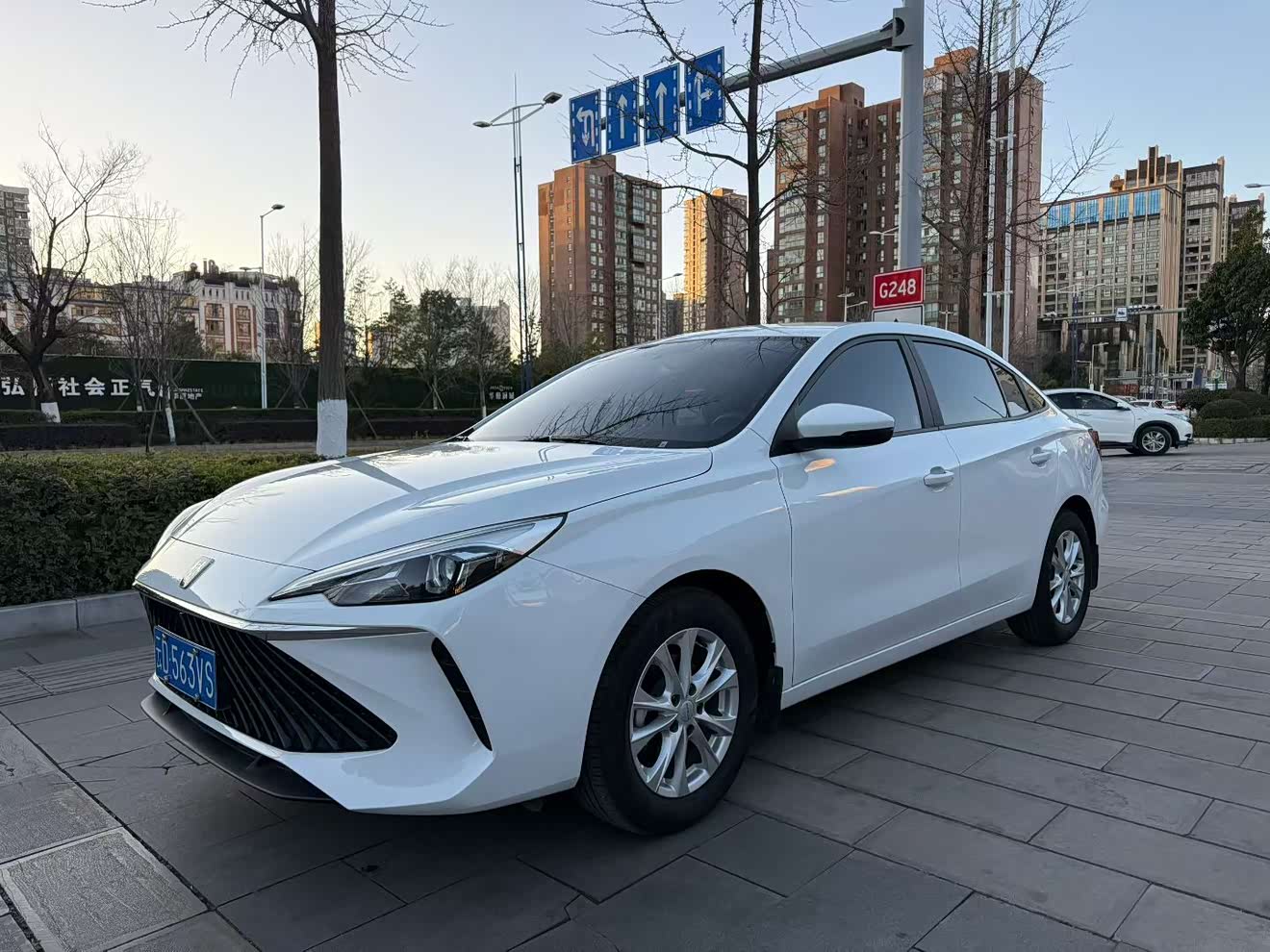 Roewe i5 2025 car image 