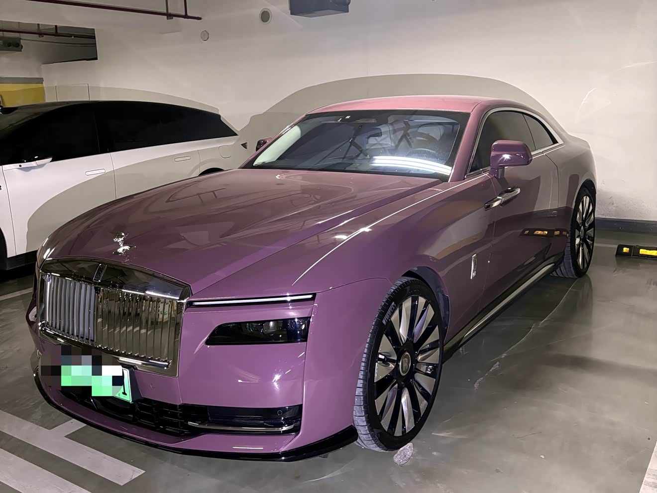 Rolls-Royce Spectre 2025 汽车图片 