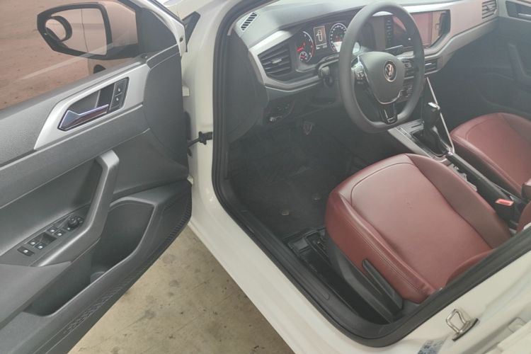 Volkswagen Polo 2021 immagine di auto #16