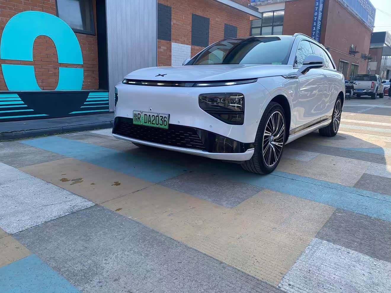 Xpeng G9 2022 car image 