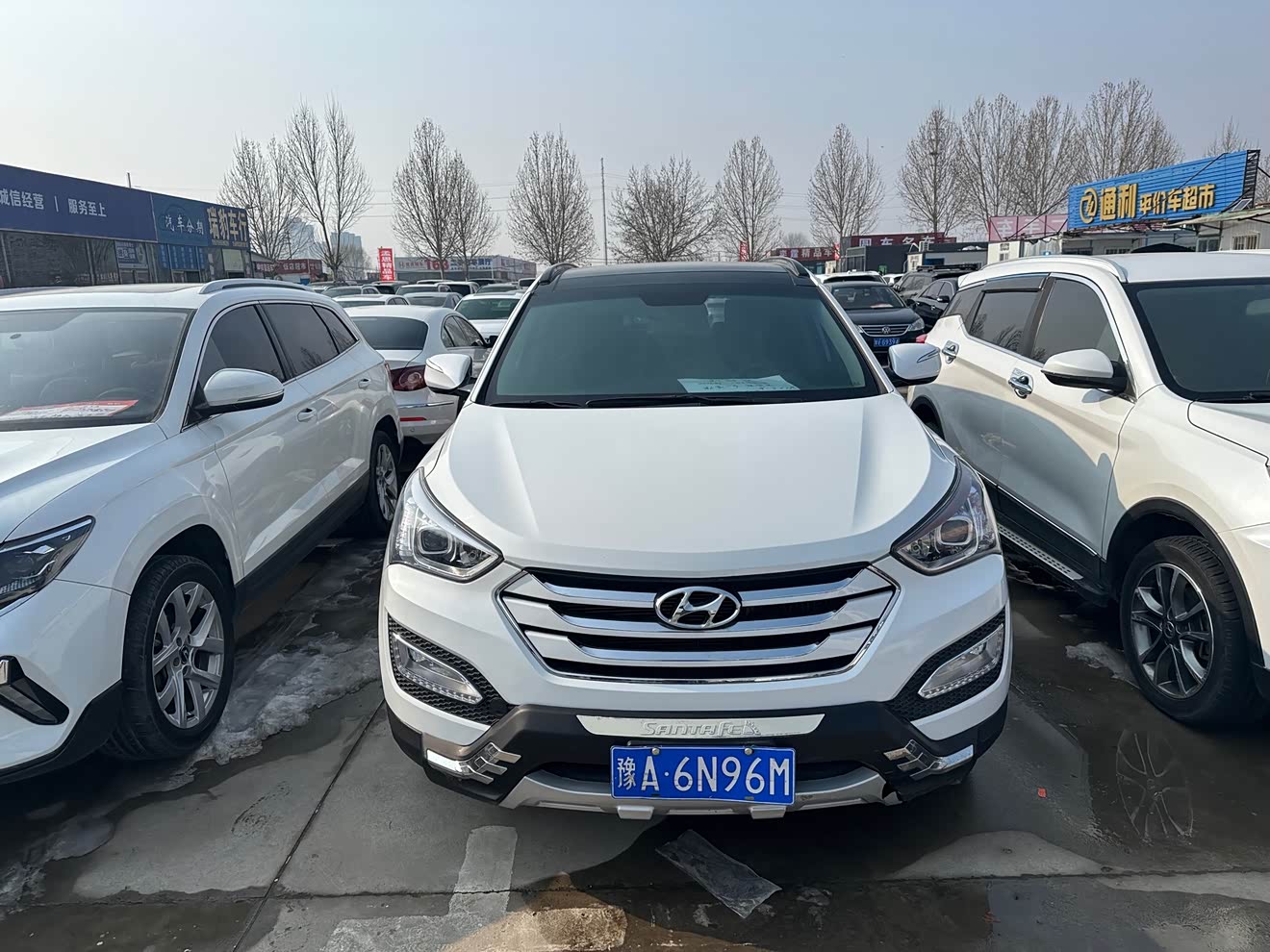 Hyundai Santa Fe 2016 Hyundai Santa Fe 2016 car image