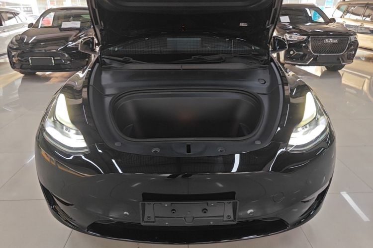 Tesla Model Y 2023 #20 Tesla Model Y 2023 car image #20