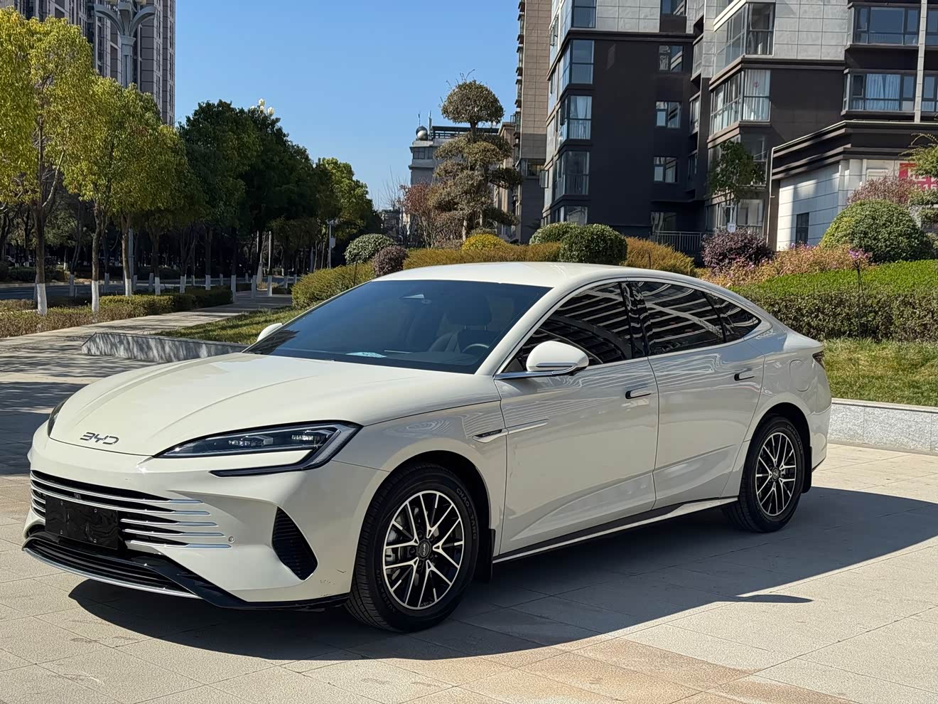 BYD Seal 07 DM-i 2024 imagem de carro 