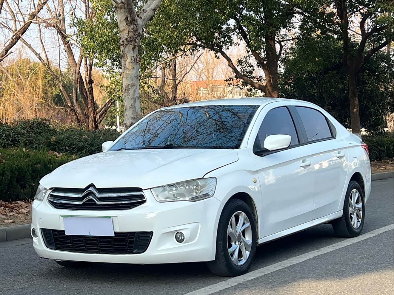 Citroen C-Elysée 2015 Citroen C-Elysée 2015 car image