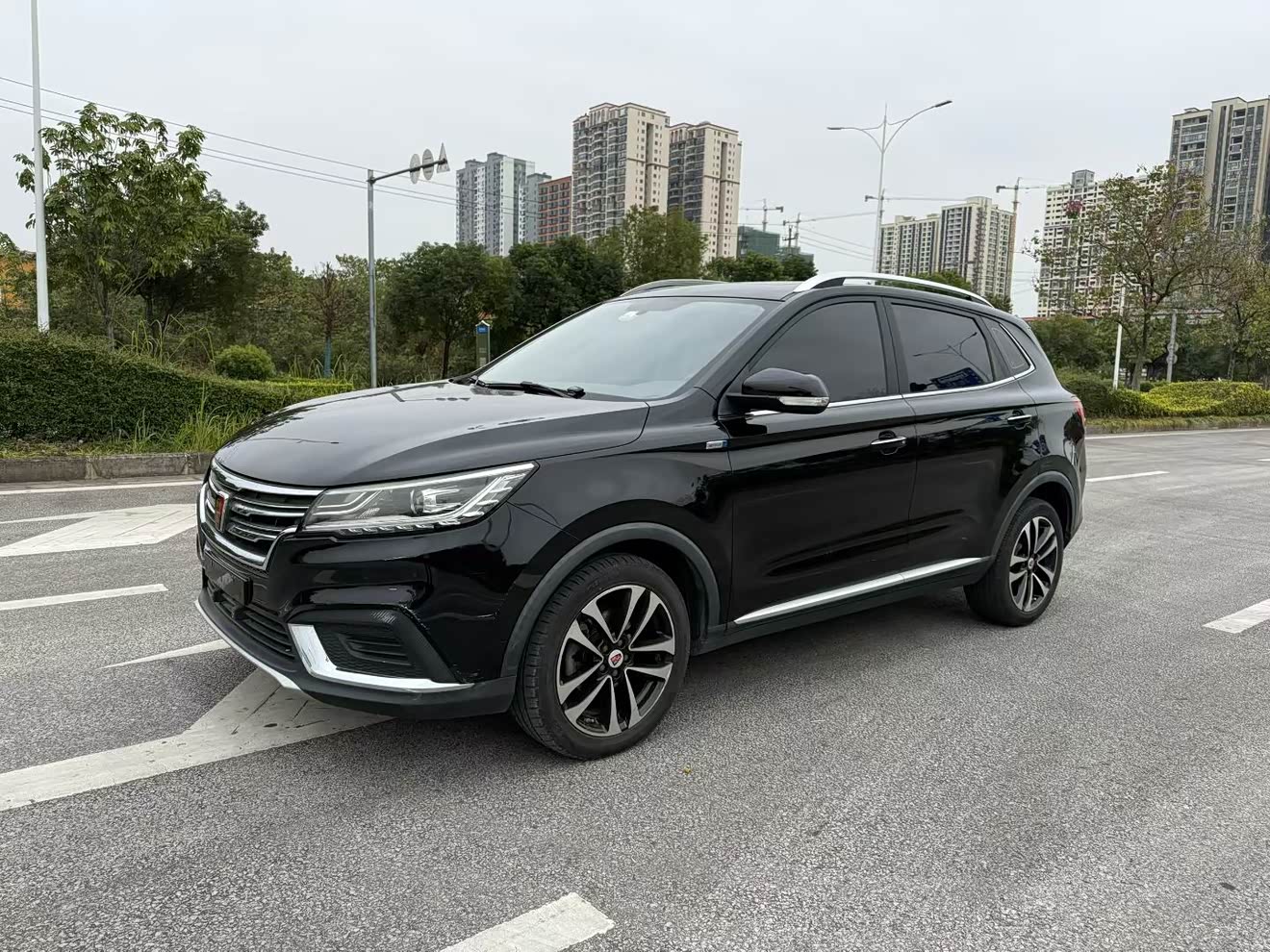 Roewe RX3 2018 car image 