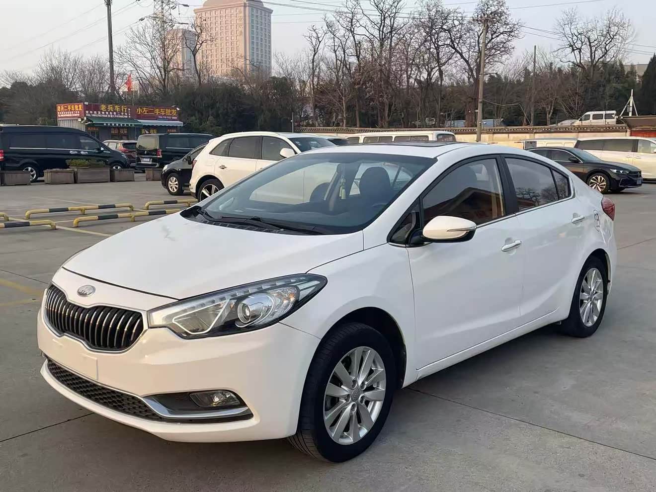 Kia K3 2013 car image 