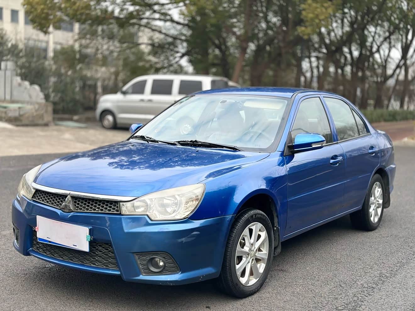 Soueast V3 Lingyue 2012 Soueast V3 Lingyue 2012 car image