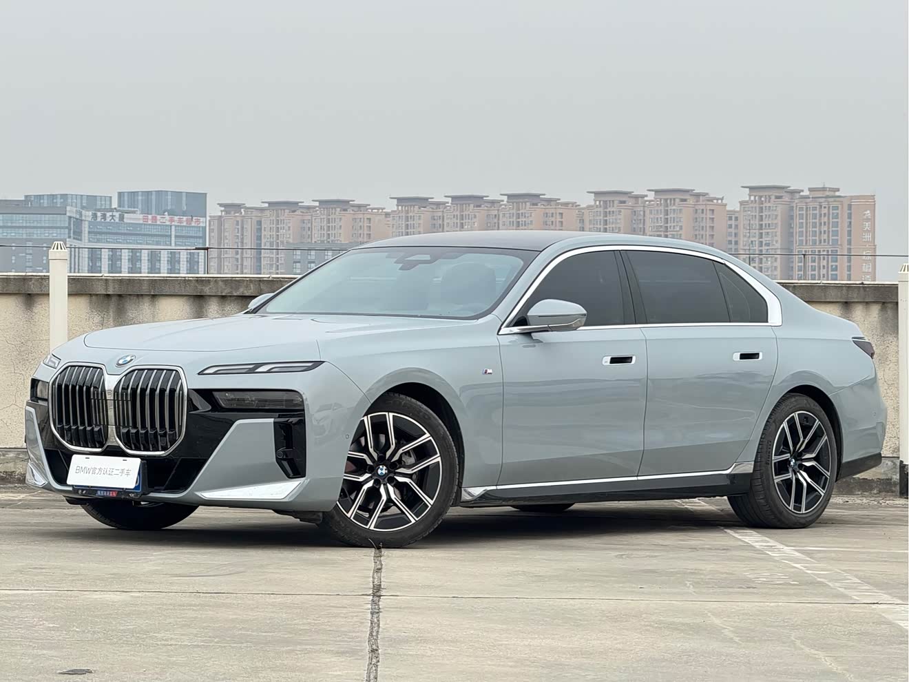 BMW 7 Series 2024 car image 