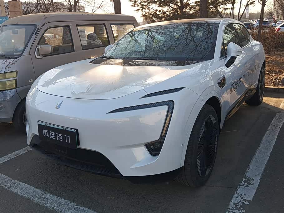 Avatr 11 2024 car image 