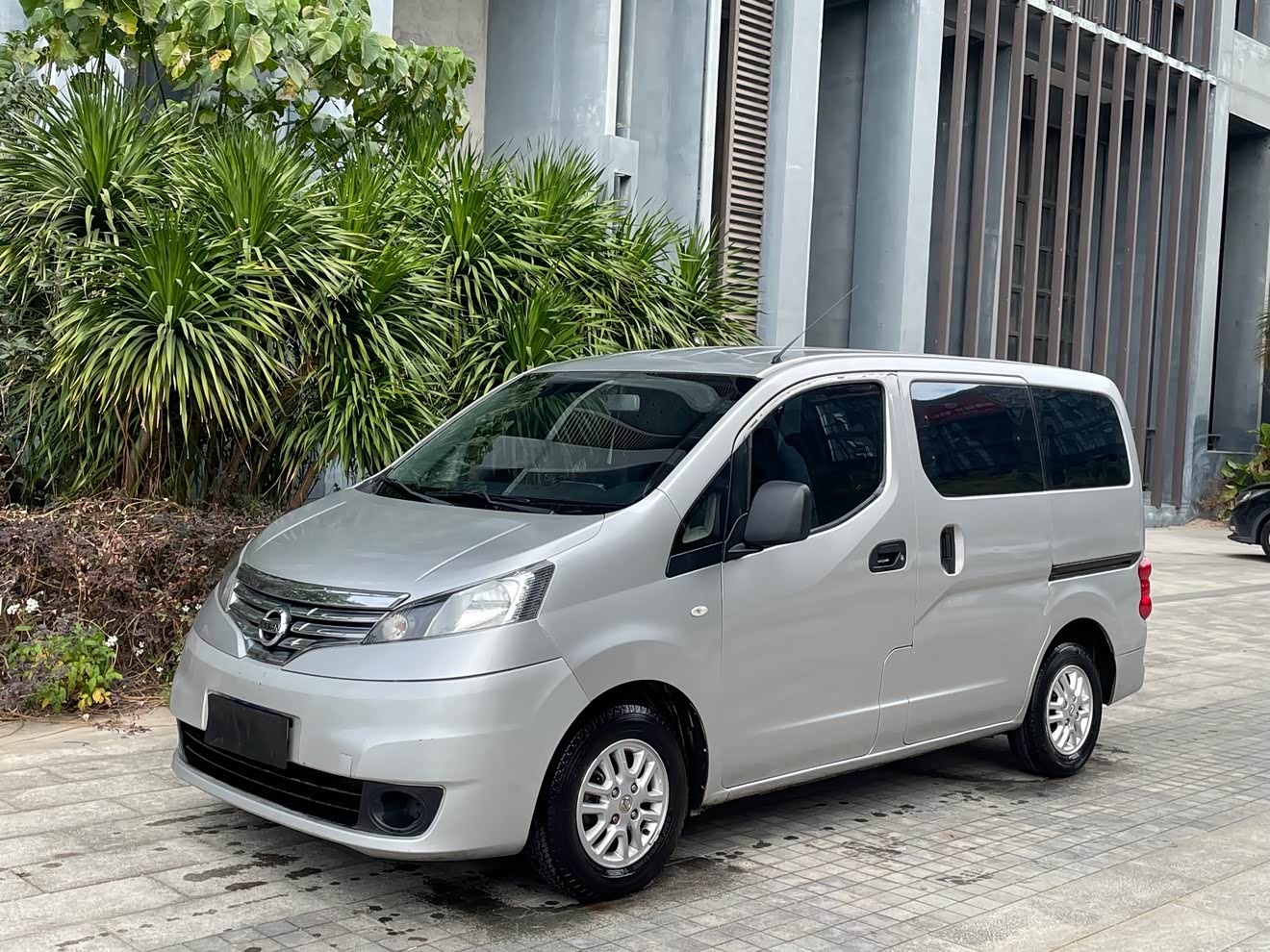 Nissan NV200 2016 汽车图片 