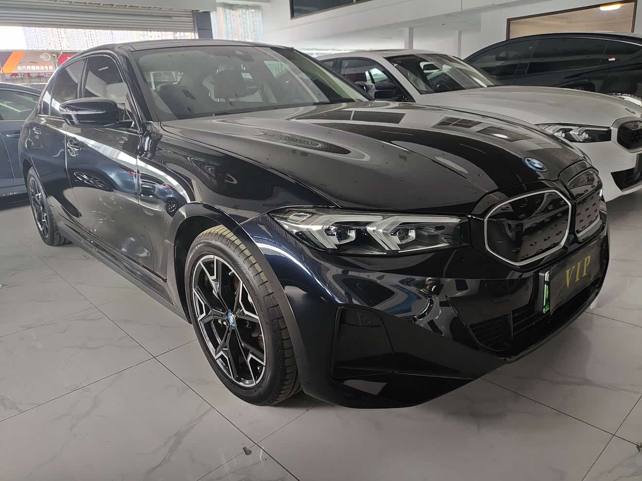 BMW i3 2023 BMW i3 2023 car image
