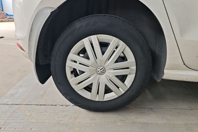 Volkswagen Polo 2017 car image #10