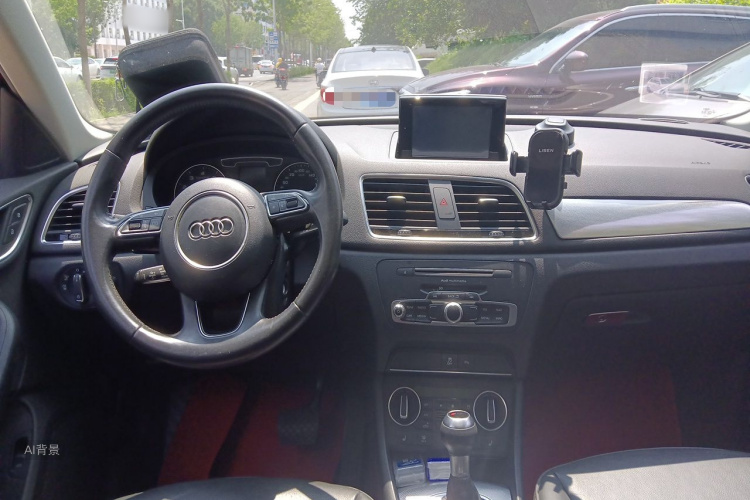 Audi Q3 2017 immagine di auto #11