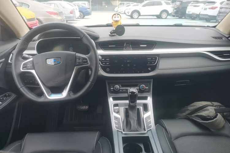 GEELY Emgrand 2018 car image #10
