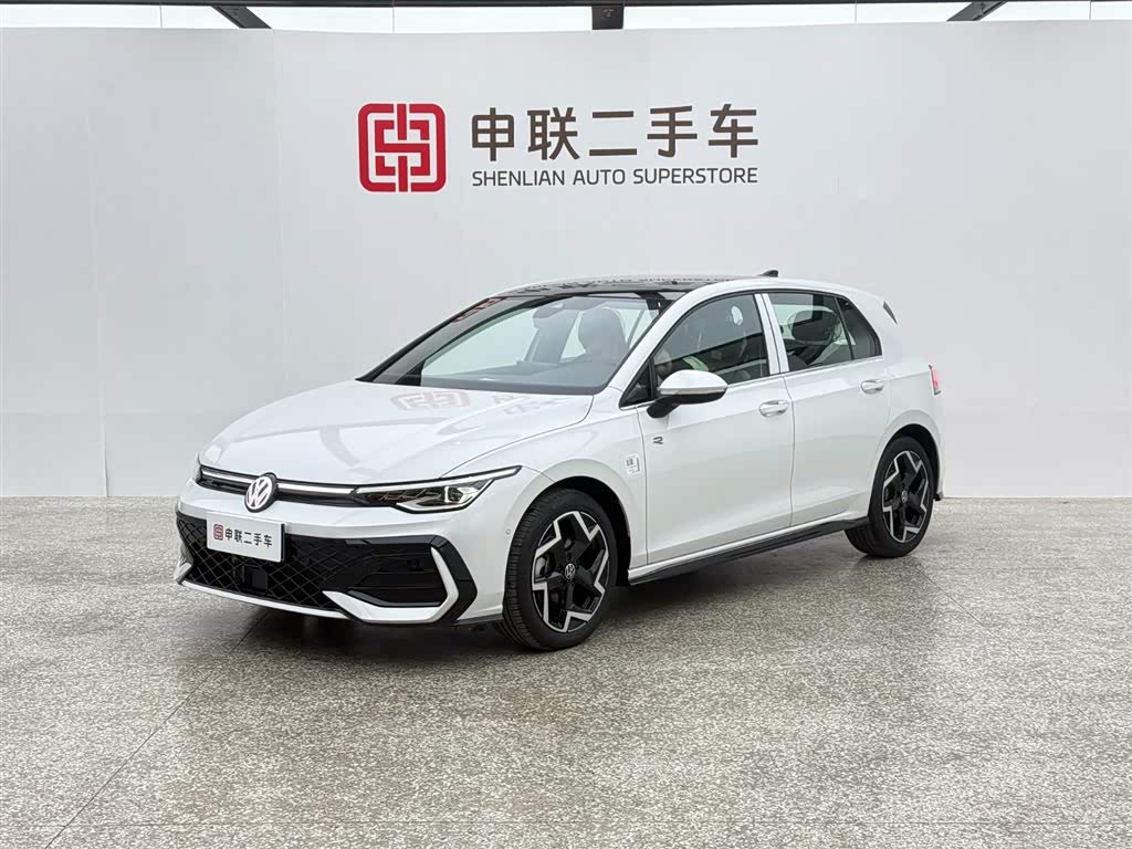 Volkswagen Golf 2025 car image 
