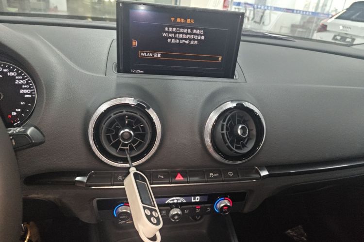 Audi A3 2019 car image #13