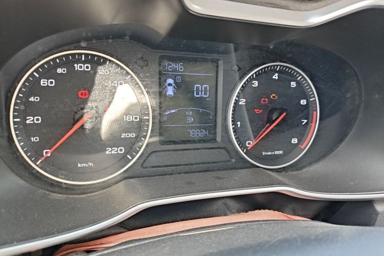 MG ZS 2018 #12 MG ZS 2018 car image #12