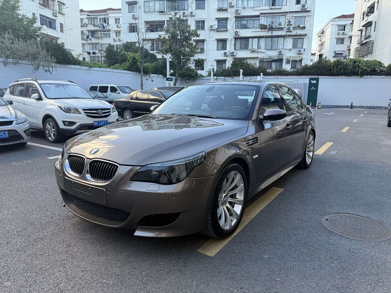 BMW M5 2006 car image 