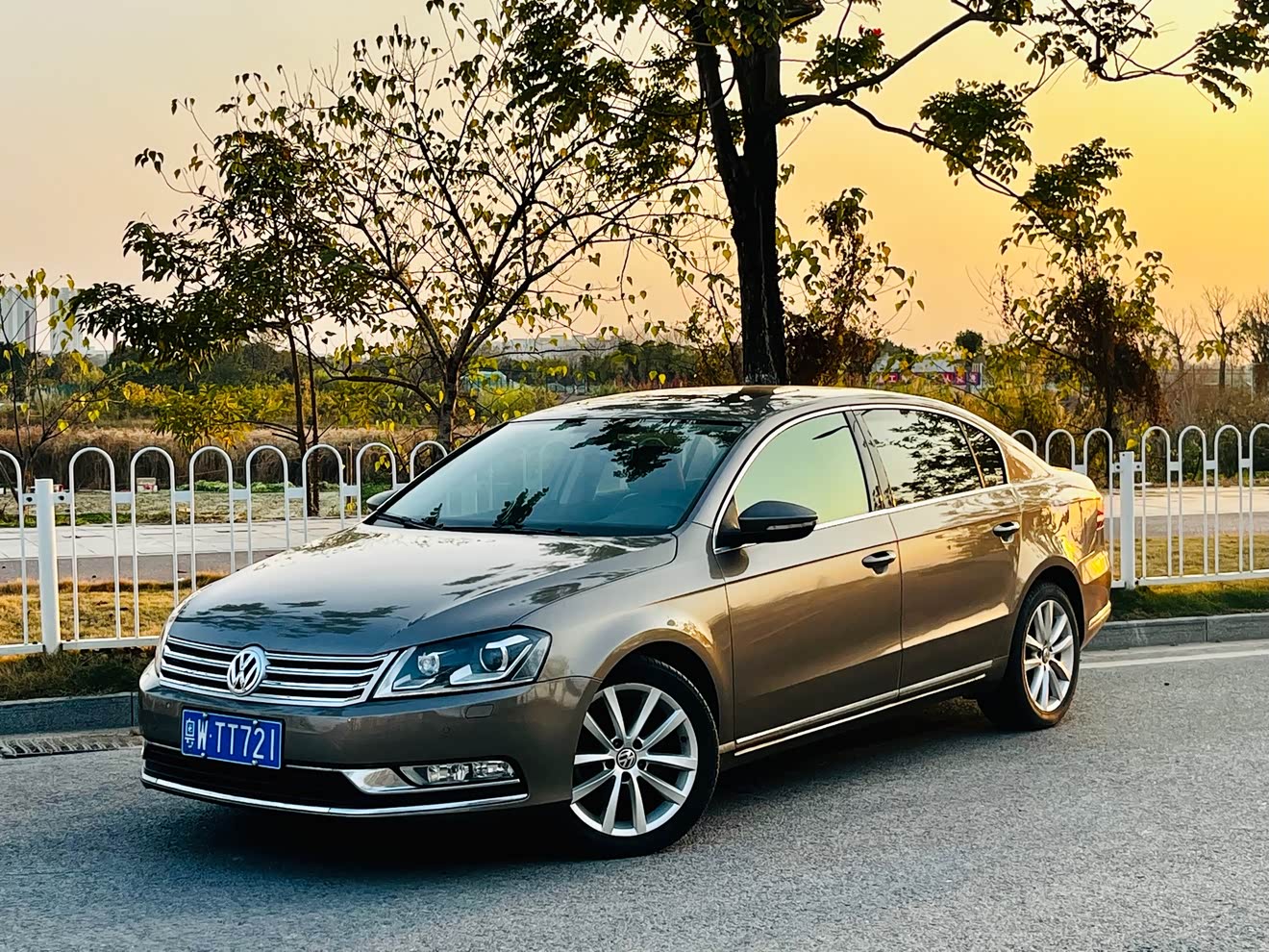 Volkswagen Magotan 2011 Volkswagen Magotan 2011 car image