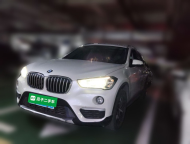 BMW X1 2019 BMW X1 2019 car image