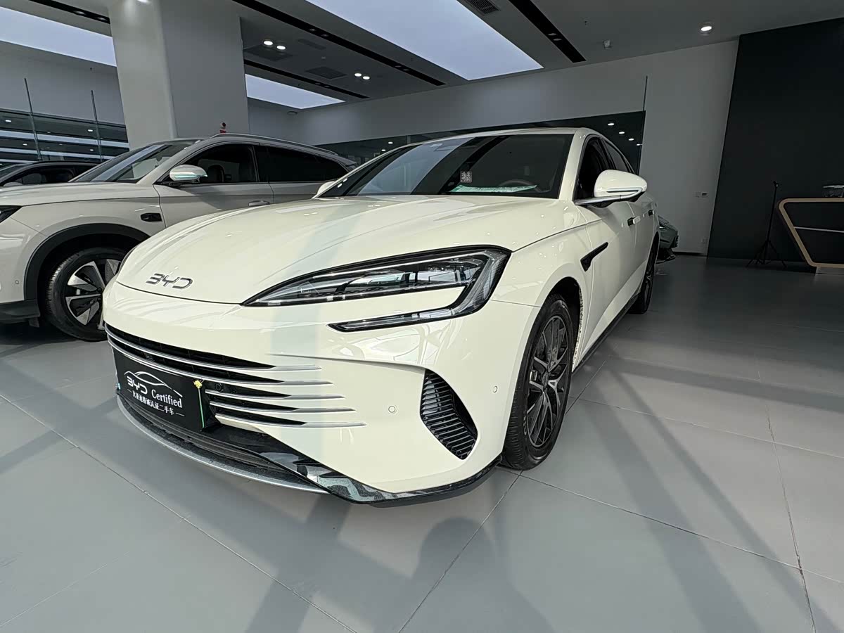 BYD Seal 07 DM-i 2025 imagem de carro 