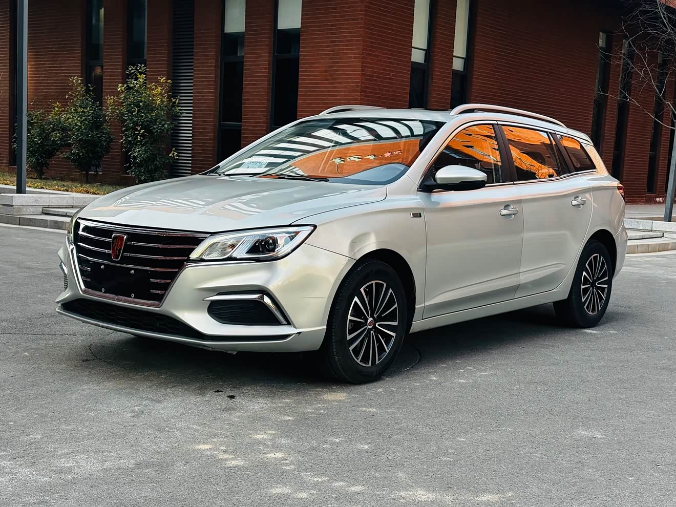 Roewe Ei5 2018 car image 