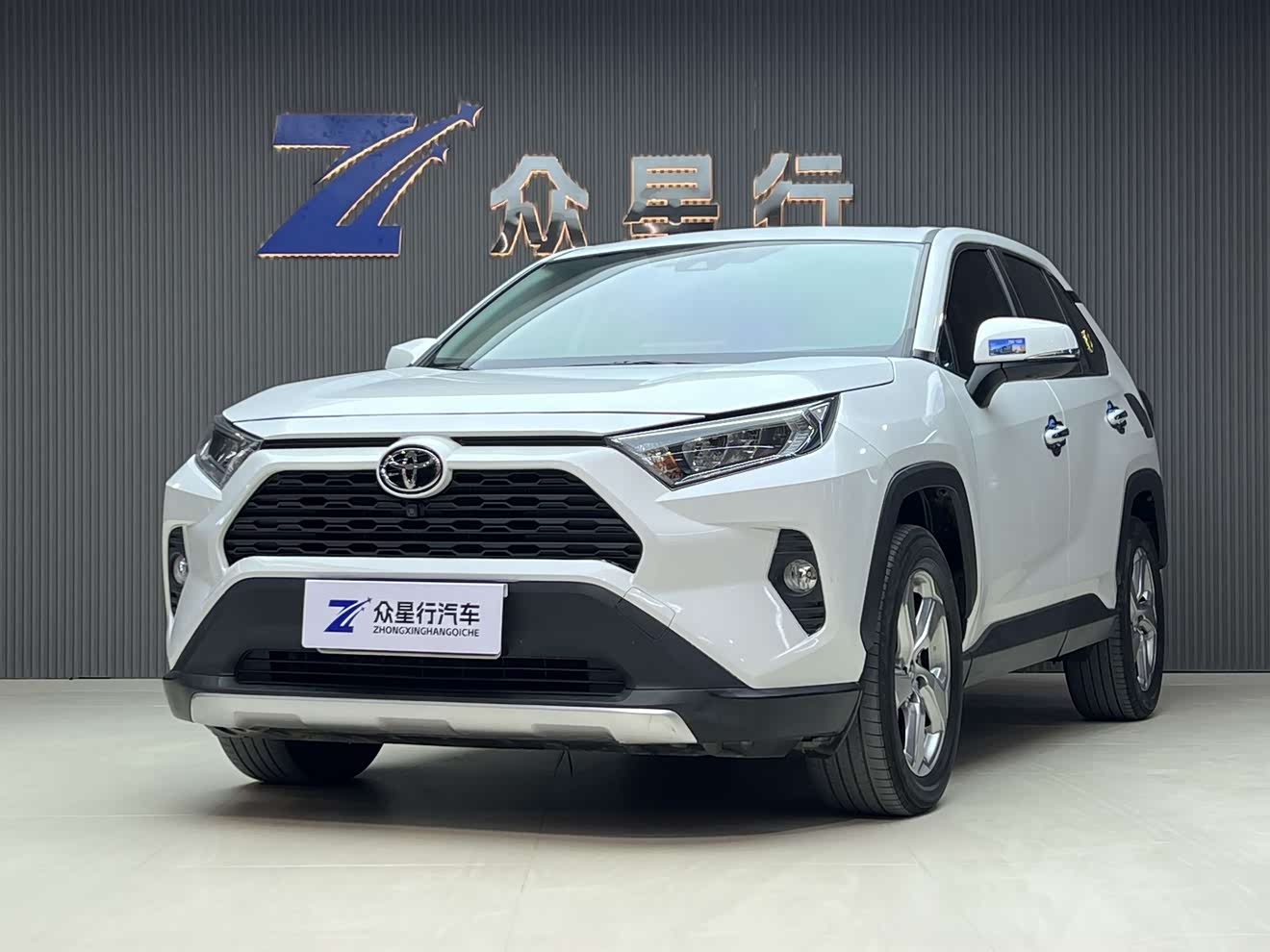 Toyota RAV4 2021 Toyota RAV4 2021 car image