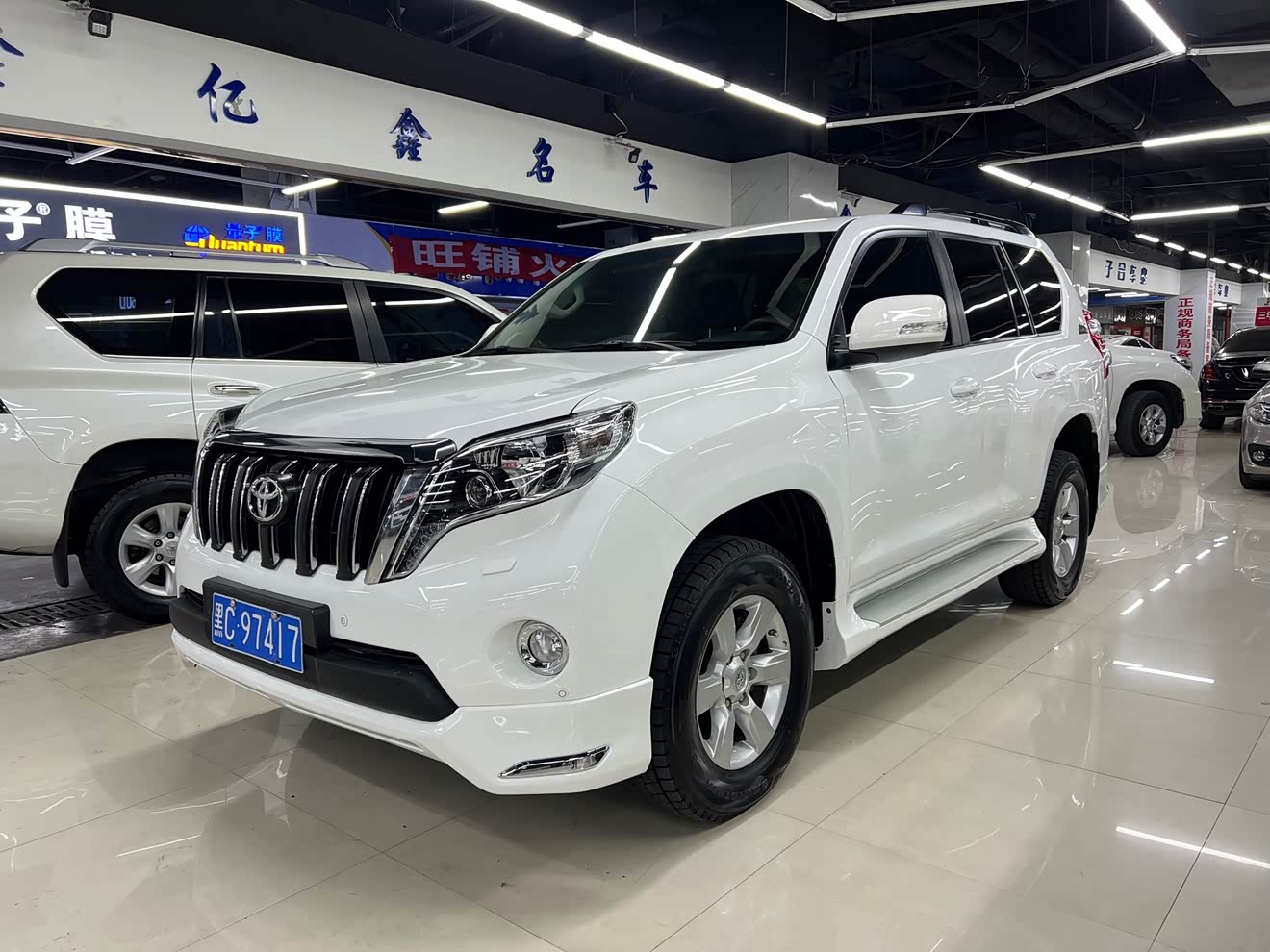 Toyota Land Cruiser Prado 2014 car image 