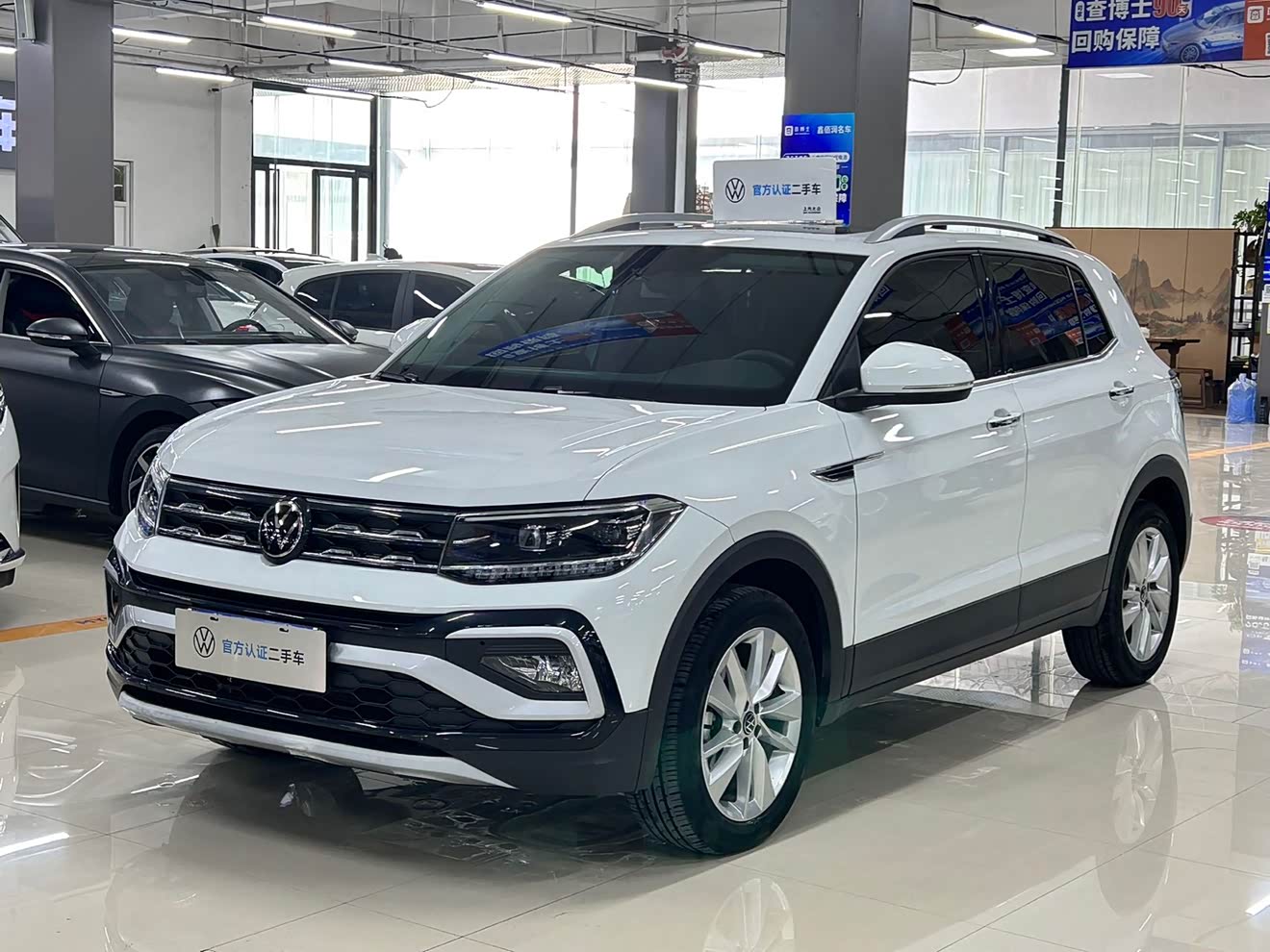 Volkswagen T-Cross 2023 immagine di auto 