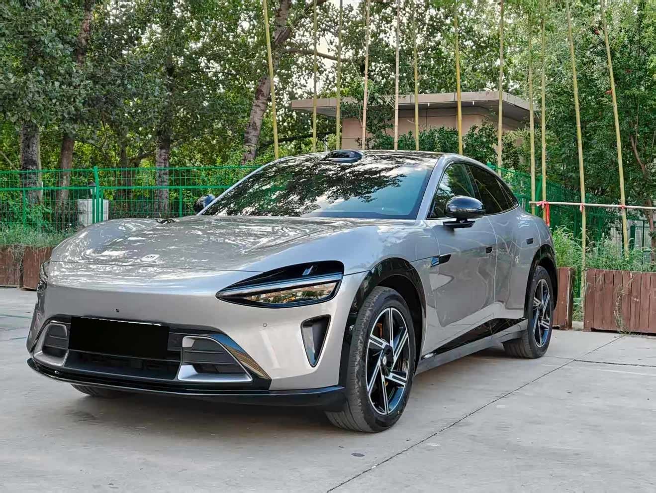 MI YU7 2025 car image 