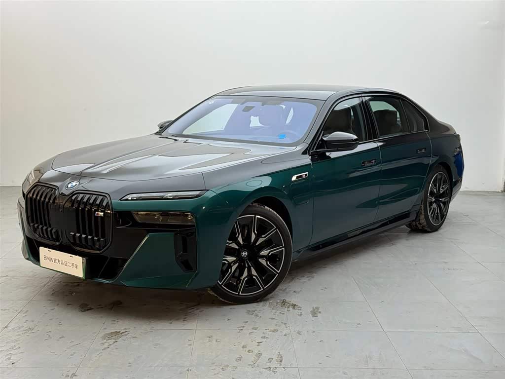 BMW i7 M70L 2024 car image 