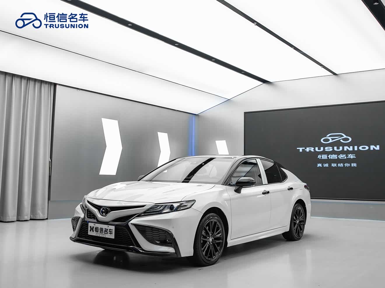 Toyota Camry 2023 汽车图片 