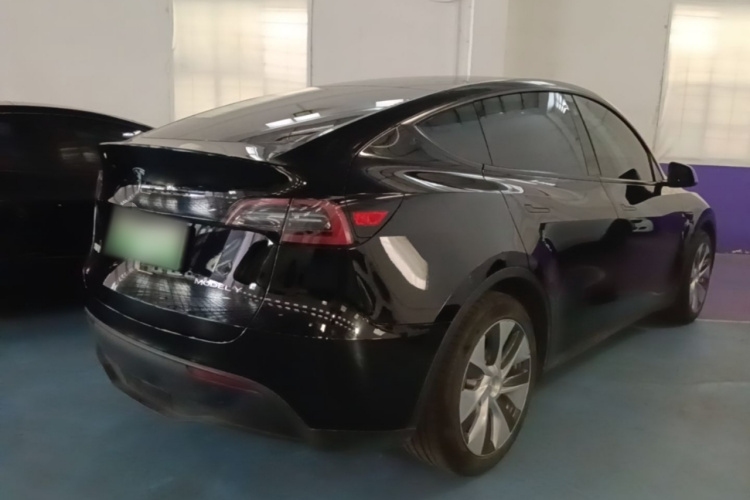 Tesla Model Y 2022 #7 Tesla Model Y 2022 car image #7