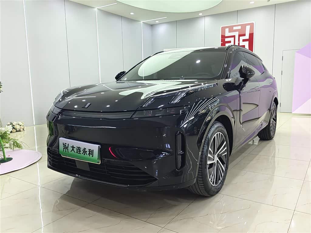 Lynk & Co 08 EM-P 2023 car image 