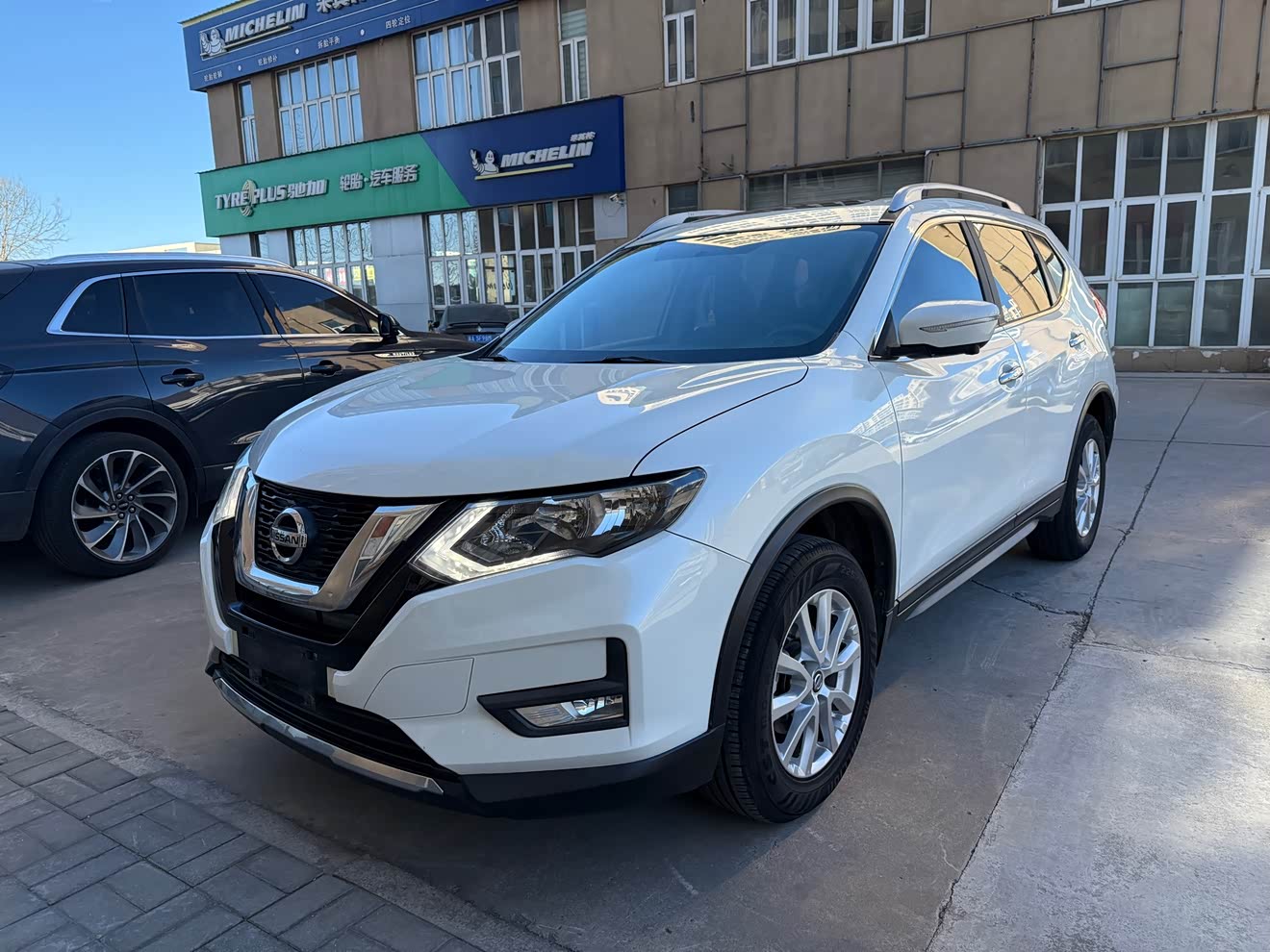Nissan X-Trail 2017 汽车图片 