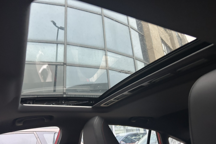 MG 5 2024 #22 MG 5 2024 imagen de coche #22