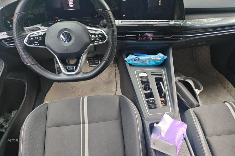 Volkswagen Golf 2021 car image #11