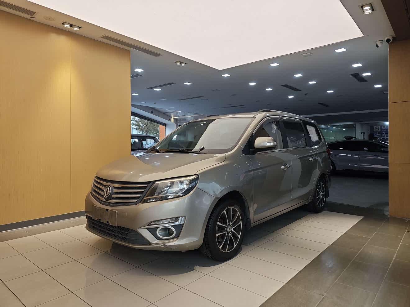 Forthing S500 2016 car image 