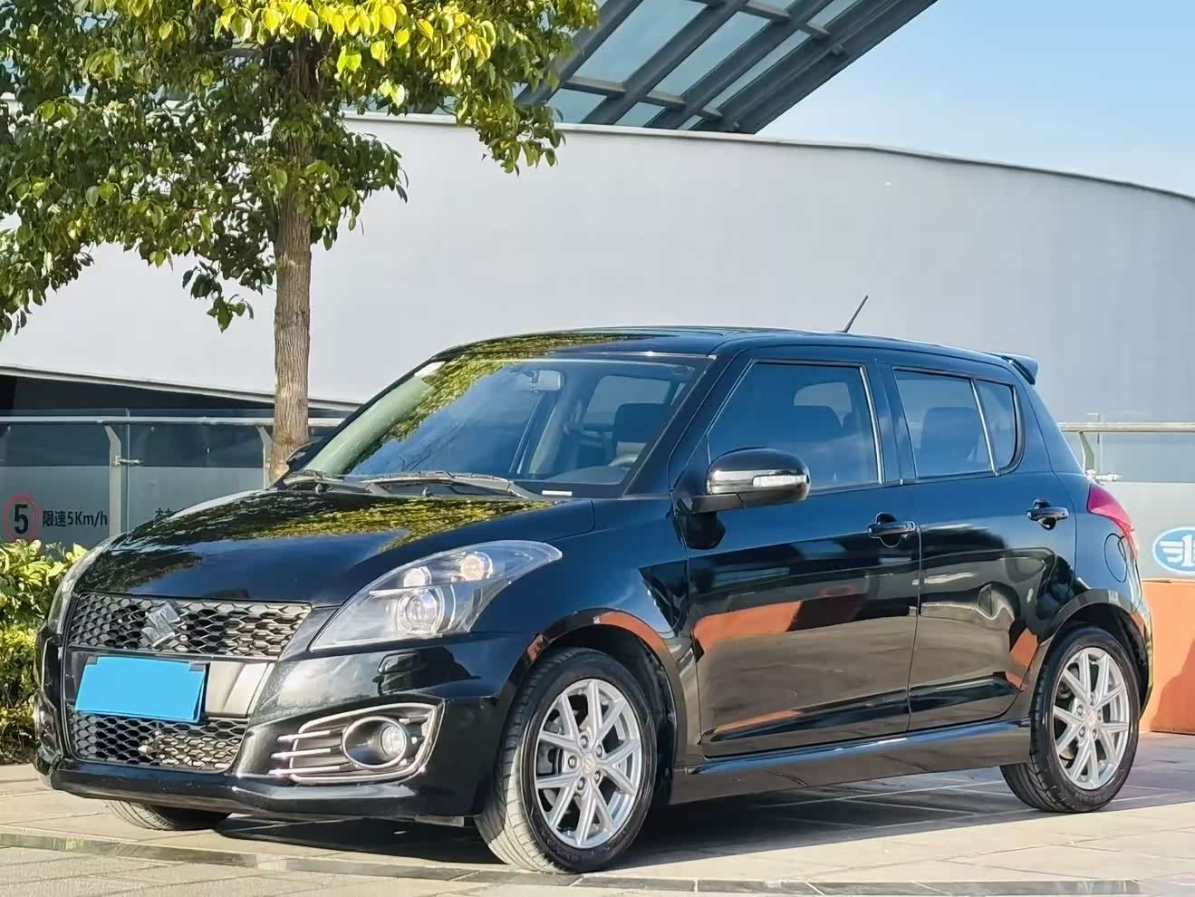 Suzuki Swift Sport 2015 汽车图片 