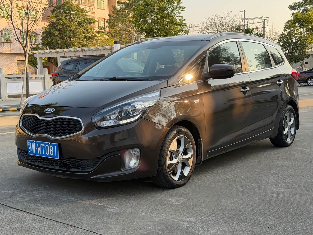 Kia Carens 2016 汽车图片 