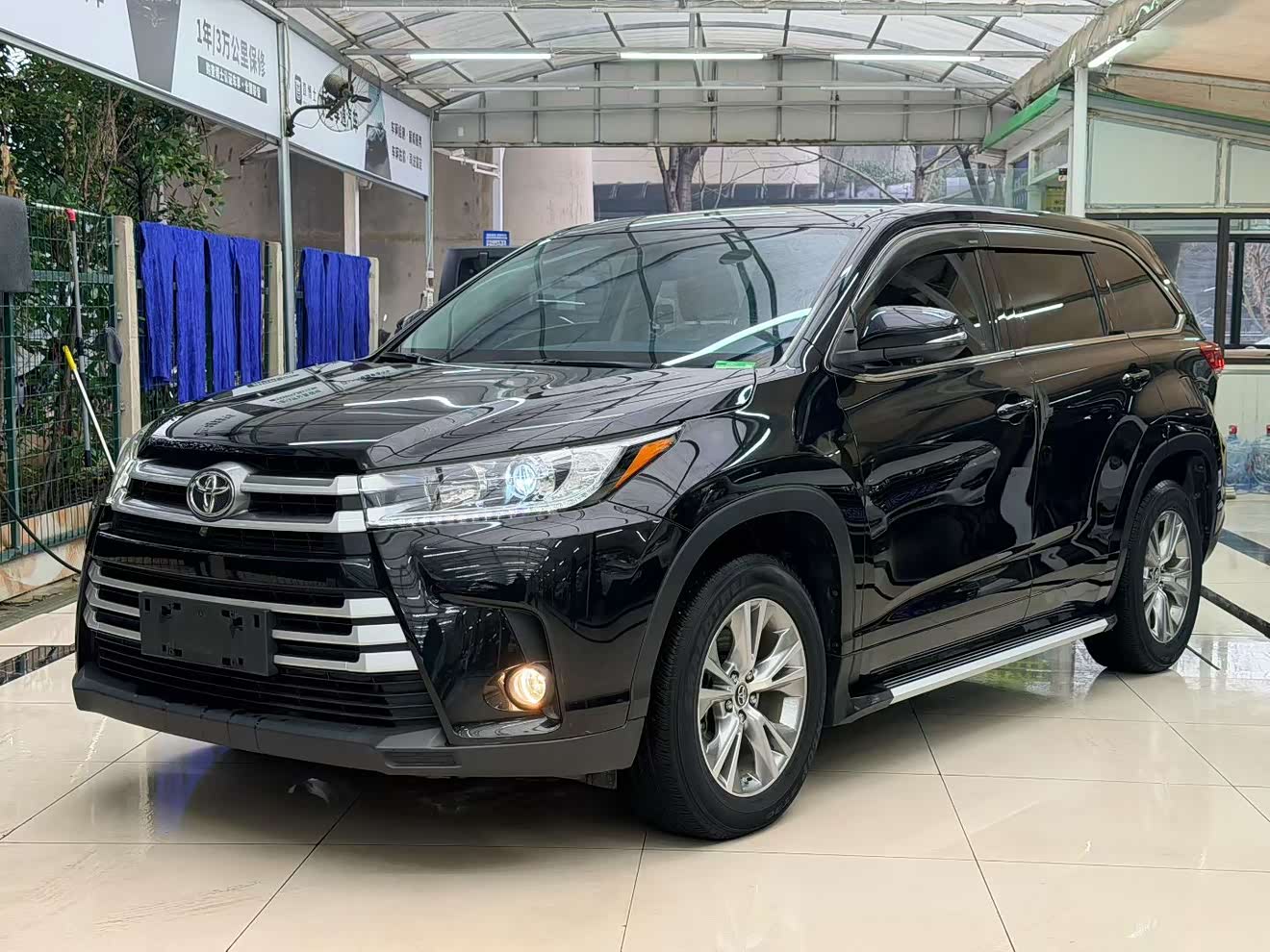 Toyota Highlander 2019 car image 
