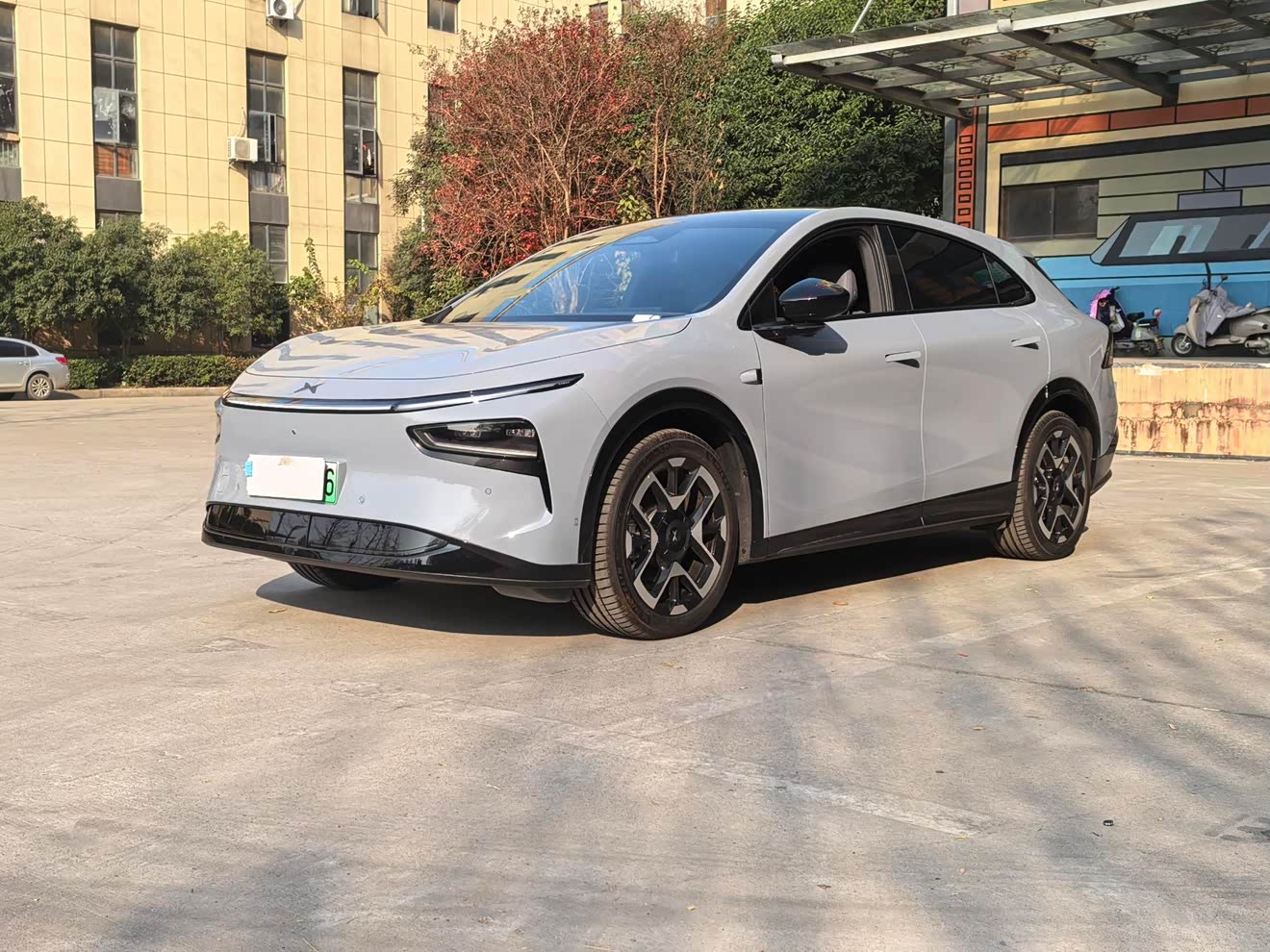 Xpeng G7 2025 汽车图片 