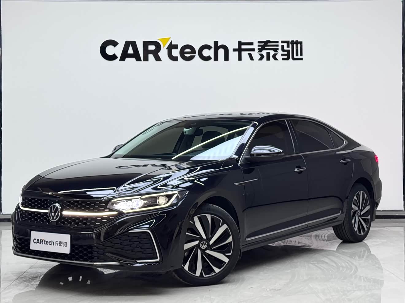 Volkswagen Passat 2021 immagine di auto 