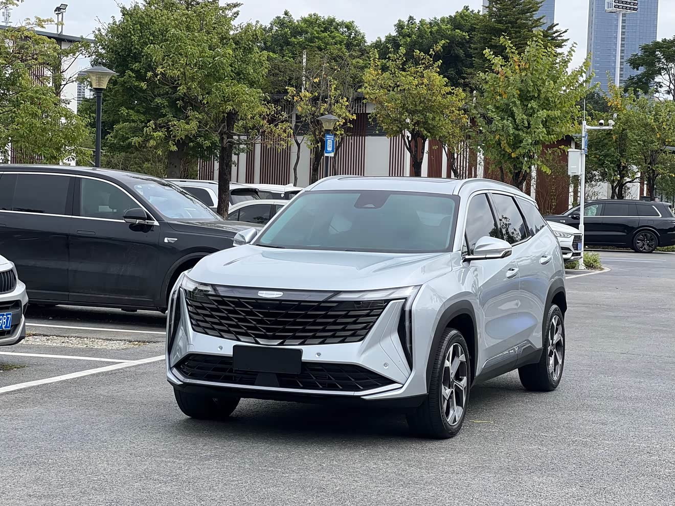 GEELY Boyue L 2023 car image 