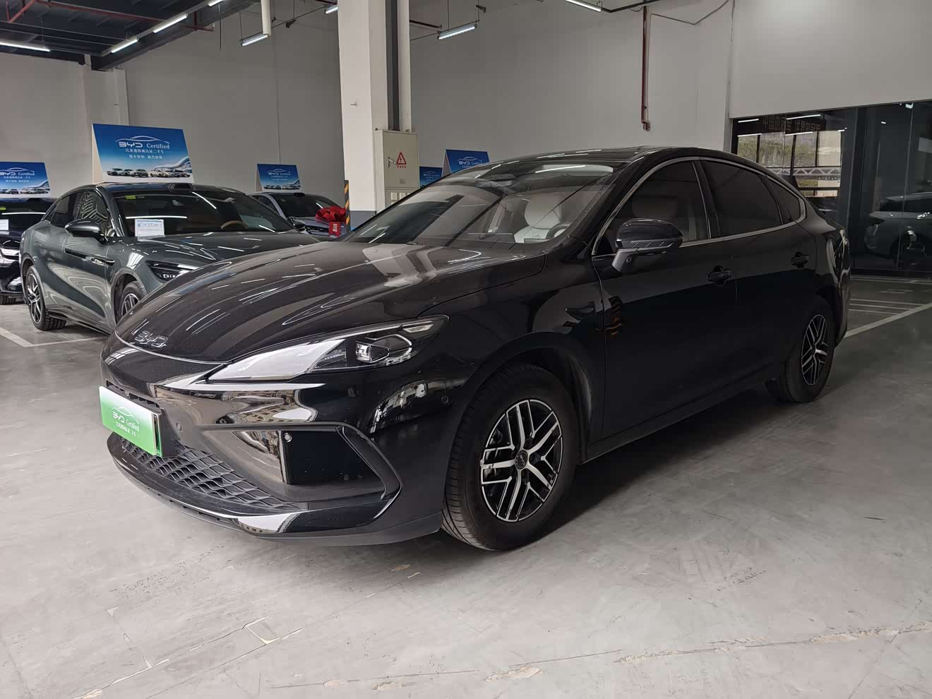 BYD Seal 05 DM-i 2025 car image 